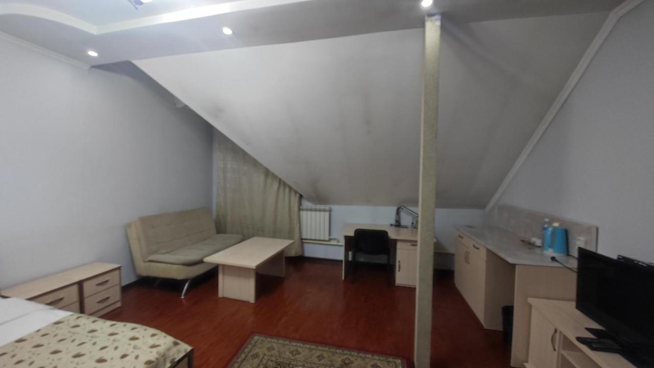 Bishkek Villa Hotel エクステリア 写真