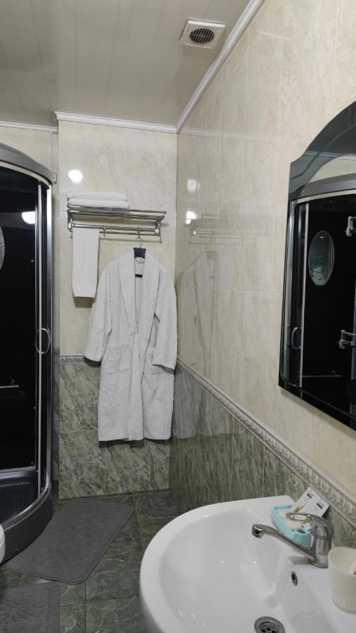 Bishkek Villa Hotel エクステリア 写真